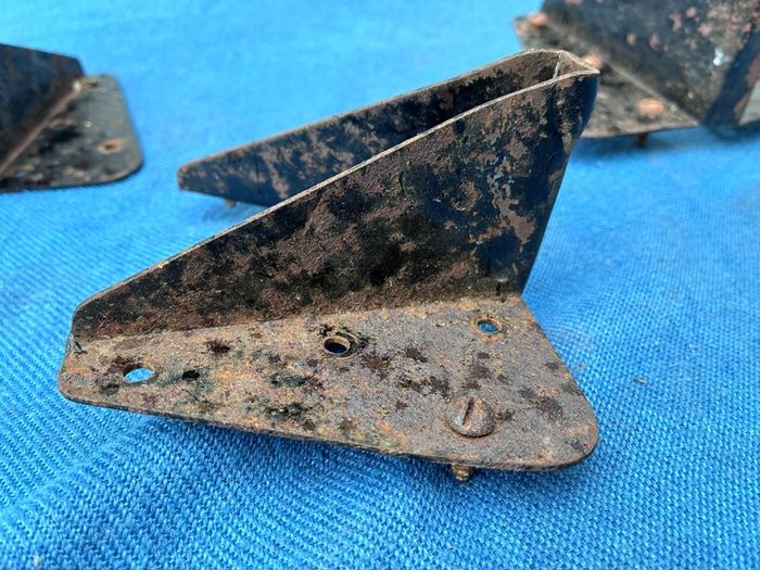 3 old brackets