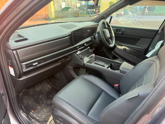 2025 Hyundai Santa Fe Phev Premium For Breaking!