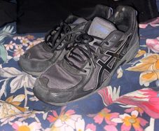 Asics Venture 6 size 5