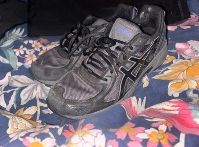 Asics Venture 6 size 5