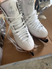 Jackson 500 figure skates size 37