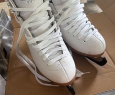 Jackson 500 figure skates size 37