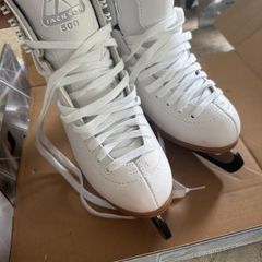 Jackson 500 figure skates size 37