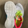 girls nike trainers size 1 Image 7