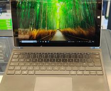 Microsoft Surface Pro 3 12inch i5-4300U 8GB RAM 256GB SSD Windows 10 Pro Touch