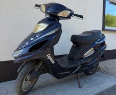 Electric moped
