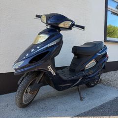 Electric moped