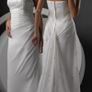 UK6-UK8 ivory wedding dress Image 2