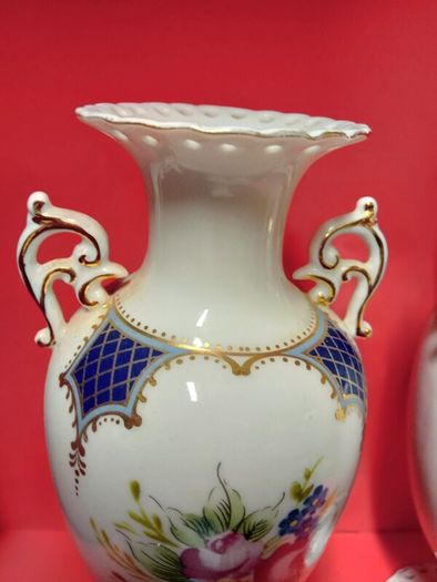 2 Matching Vases   /  The Regal Bone China collection TM