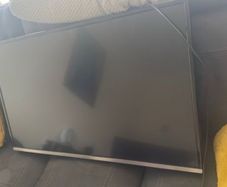 Panasonic Smart TV 45" Screen. 4K. - Very Good Condition.