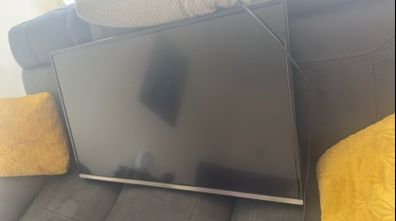 Panasonic Smart TV 45" Screen. 4K. - Very Good Condition.