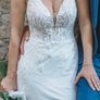 Wedding dress / size 8 - 10 Image 5