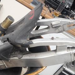 Honda fireblade 2004 swingarm.
