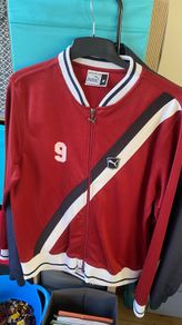 Retro Puma top