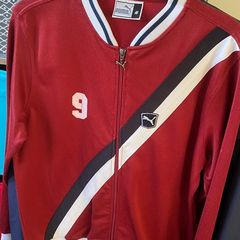 Retro Puma top