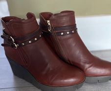 Brown Leather Ankle Boots With Wedge Size 40 (uk 7).  Spanish Brand Xti Quality Soft Leather Boots & Excellent Condition
