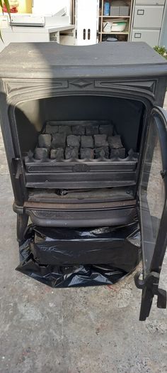 Freestanding oil stove