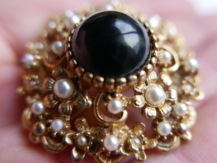 Vintage Victorian revival gold  layered domed brooch with black glass and faux pearls