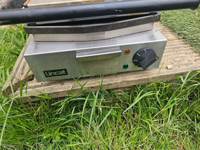 electric grill cast iron plates
