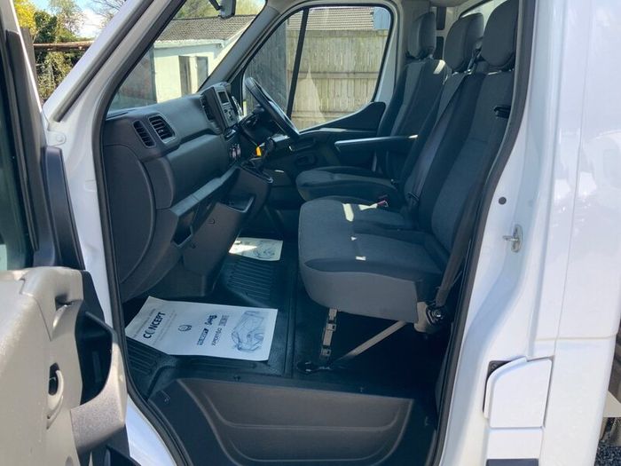 Renault Master Dropside 2020 ( 1 Year Warranty ) .