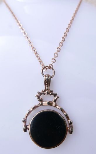 Vintage  Gold Plated Bloodstone & Carnelian Spinner Pendant and Chain