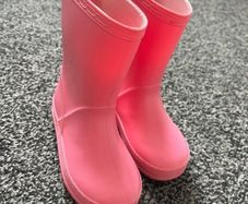 wellies