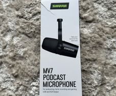 Shure MV7 Cardioid Dynamic Vocal / Broadcast Microphone USB & XLR Outputs