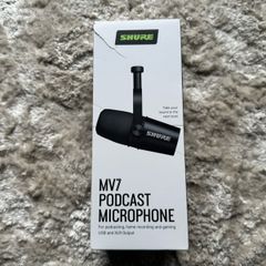 Shure MV7 Cardioid Dynamic Vocal / Broadcast Microphone USB & XLR Outputs