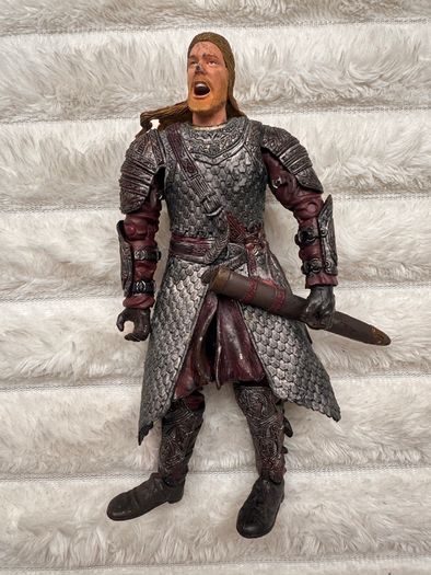 2002 Lord Of The Rings The Two Towers Rohirrim Action Figure approx. 16 cm. Used Damaged Loose legs Please see photos