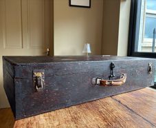 Dutch chest-styled vintage dovetailed tool chest