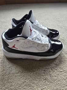 Nike Air Jordan Aura 2 Uk 4