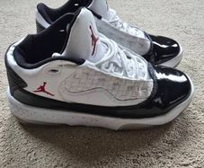 Nike Air Jordan Aura 2 Uk 4
