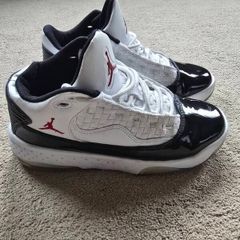 Nike Air Jordan Aura 2 Uk 4