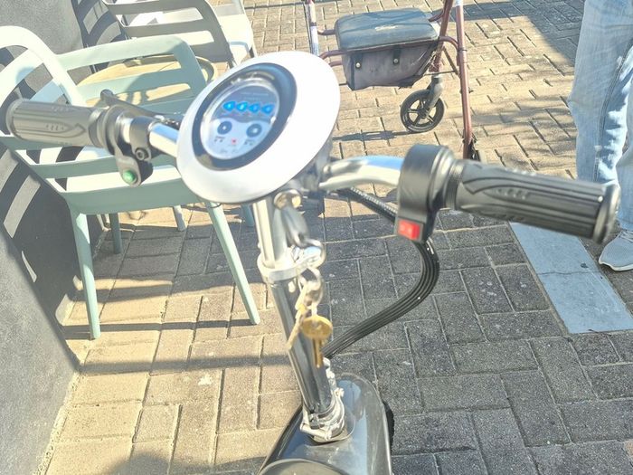 Zipper Mobility scooter