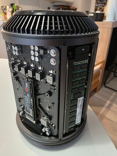 Apple Mac Pro (Late 2013)