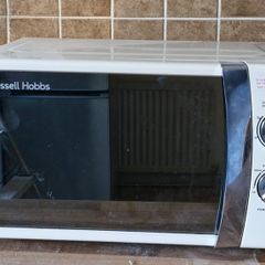 Russell Hobbs Cream Microwave. Excellent Condition