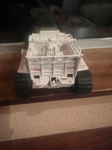 Action force snow cat