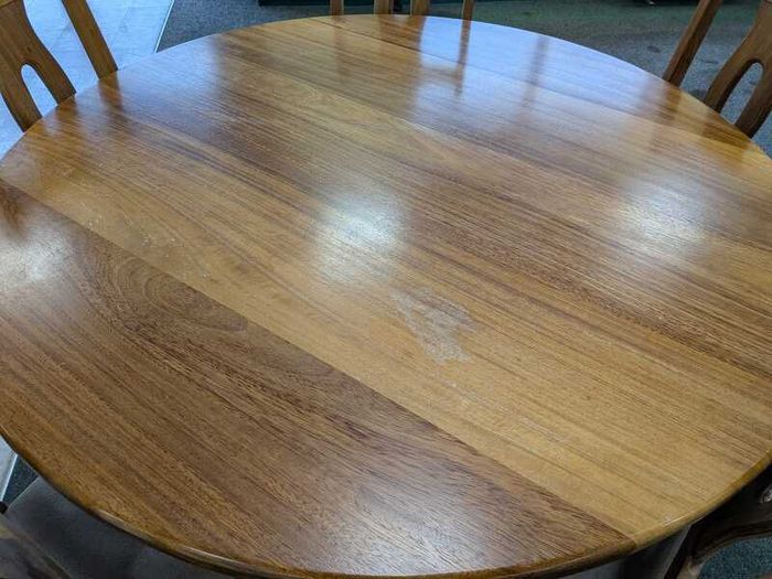 Dining Table and 5 Chairs