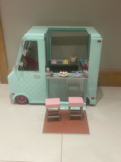 Generation Doll Ice Sweet Truck