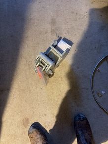 shuttering lifters