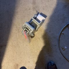 shuttering lifters