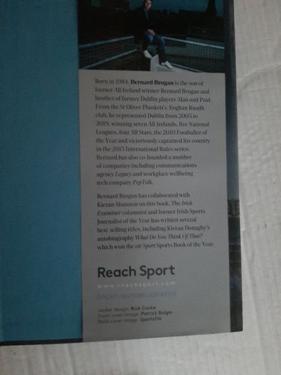 book Hardback Gaa Bernard Brogan The Hill