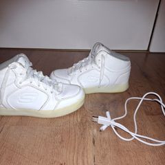 White leather Skechers high tops, size 1.5, vgc
