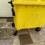 wheelie bin Image 5