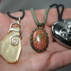 Pendant Necklaces 10 each