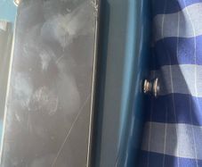 iPhone 16e
