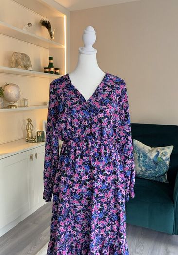 Ladies Long-sleeved Purple & Pink Floral Dress from Vila Size: UK 12 / EU 40