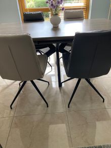 4 Dining Room Chairs