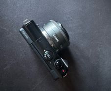 Canon EF-M 22mm f/2 STM