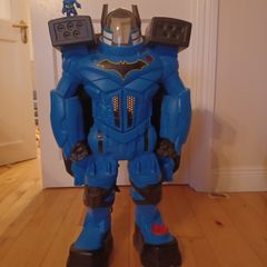 Batman Imaginext Giant Batrobot with popout wings